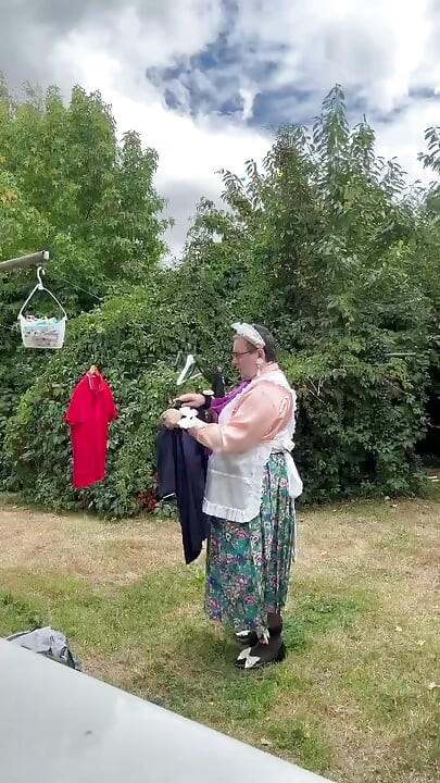U vintage odjeći sobarice za jedan dan