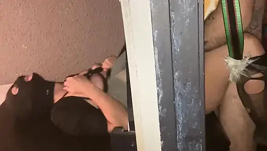 Sie betrügt ihren ehemann