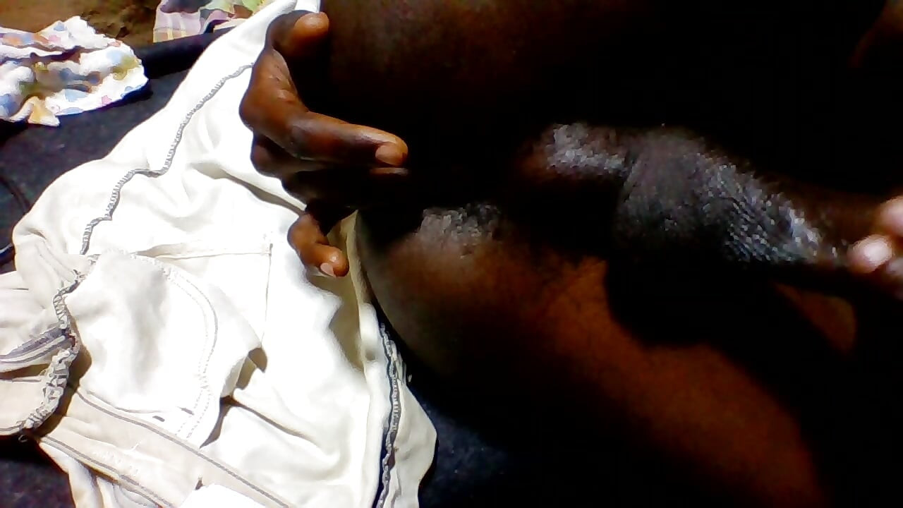 कामुक हो गया और मैंने खुद को चोदा