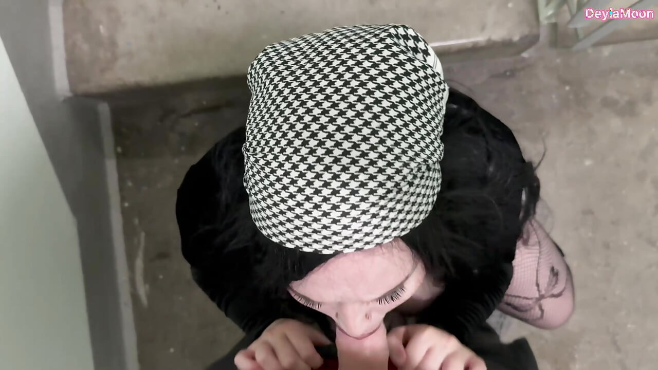 I FUCKED A STRANGER in the Stairwell and she sucked on the STREET