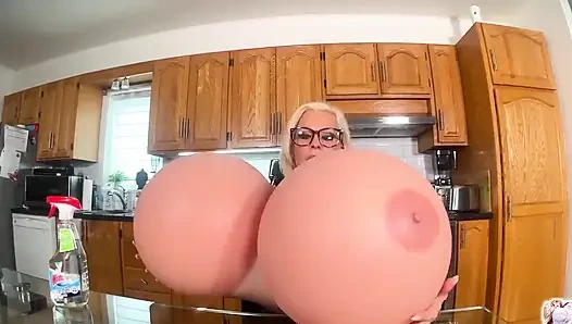 Sihirli Temizlik Spreyi! Bir temizlik ürününün göğüslerimi büyütebileceği hiç aklıma gelmezdi