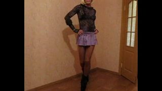 Ilona w fioletowej spódnicy
