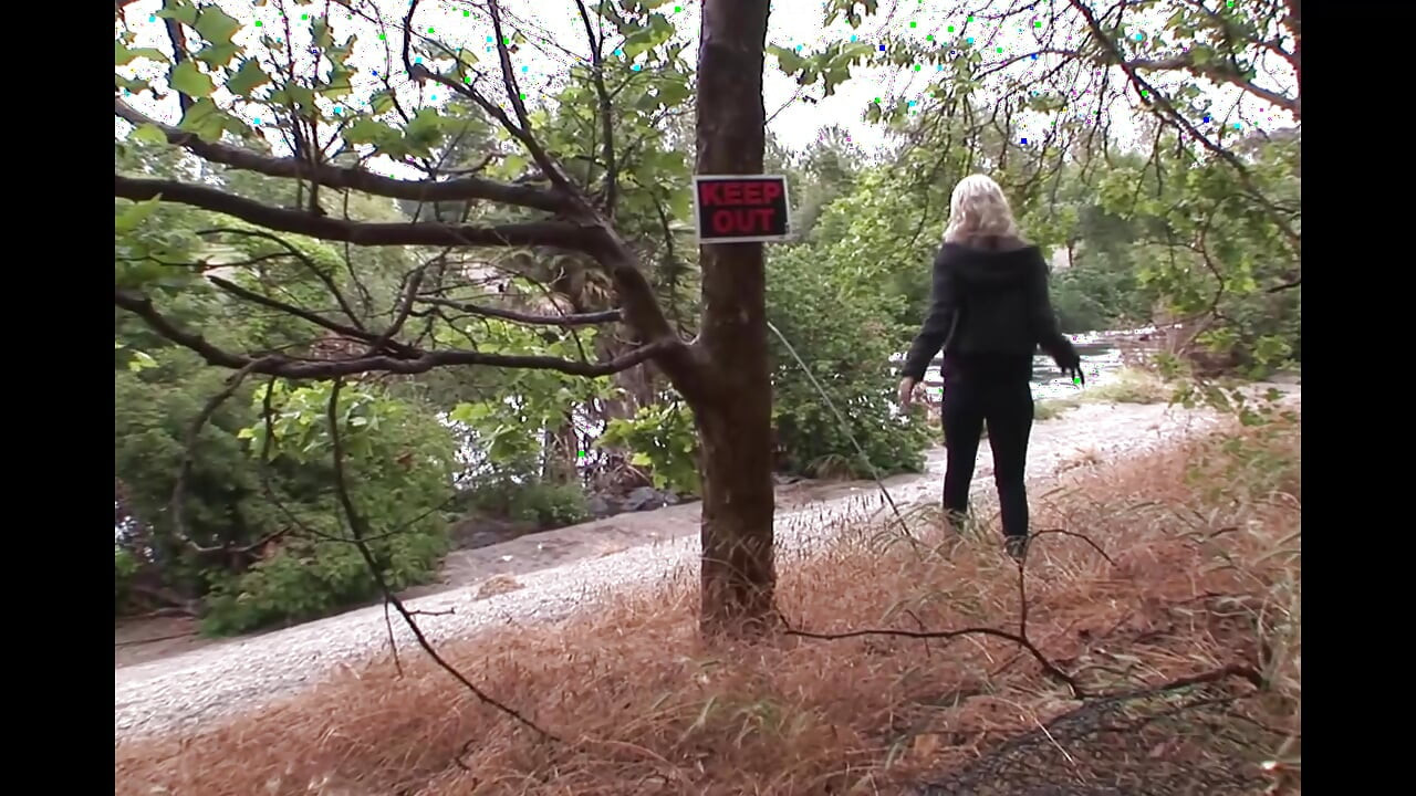 U tajnom podrumu žene dobivaju ono što žele.