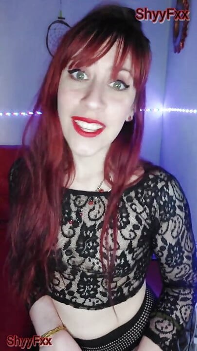 Shyyfxx a Hungry Vampire Who Uses You to Relieve His Roleplay Fever JOI