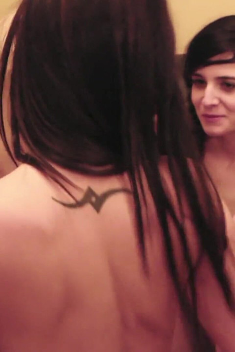 Lesbian teen 3some