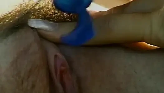 Verführerische blonde schätzchen genießen heiße lesben-action