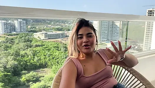 Desperate and Abandoned by Her Boyfriend, a Stranger Offered Her Refuge and Got Fucked as a Thank You