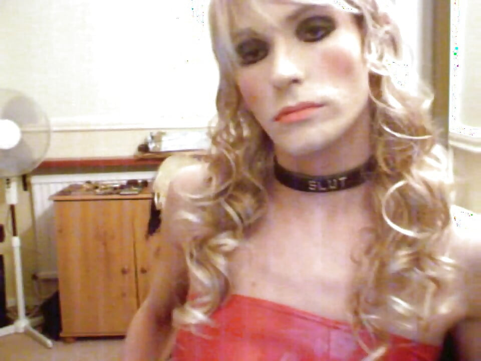 Banci Crossdresser SandraCDUK Poses Webcam