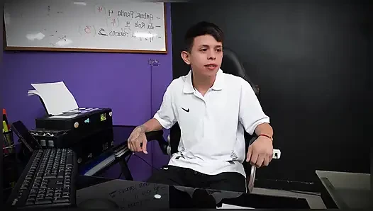 I discover my virgin employee watching porn in the office and I end up with my ass full of milk