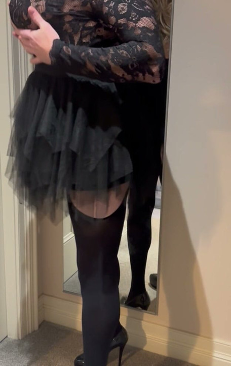 Sissy posing
