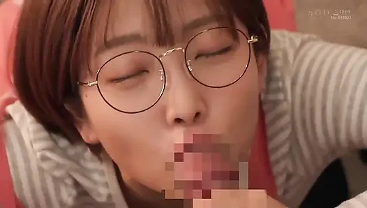 Berhubungan seks dengan rekan wanita rambut pendek yang lucu, keterampilan seks oralnya sangat baik. Bagian.2