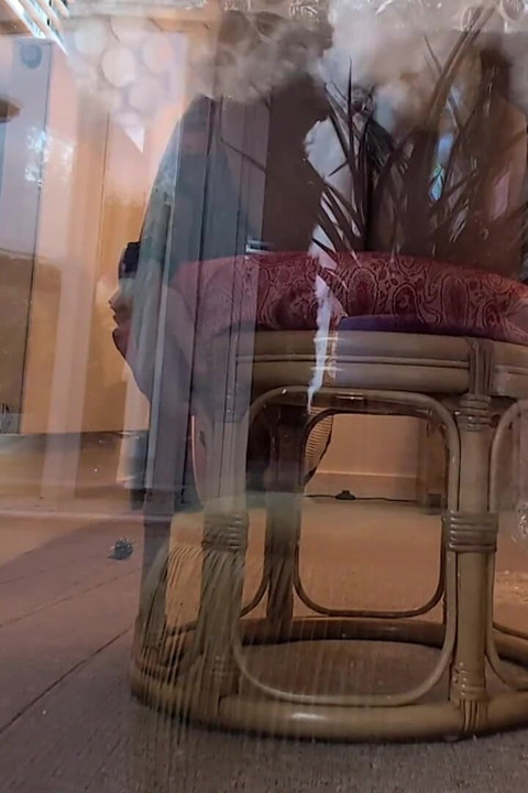 POV reuzinnen voetenzolen, tenen, vertrappen & verpletterend