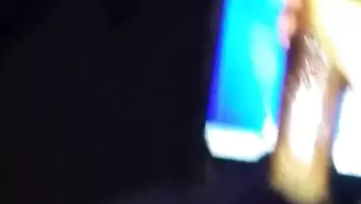 Seksi sert horoz izlerken boşalmak haraç