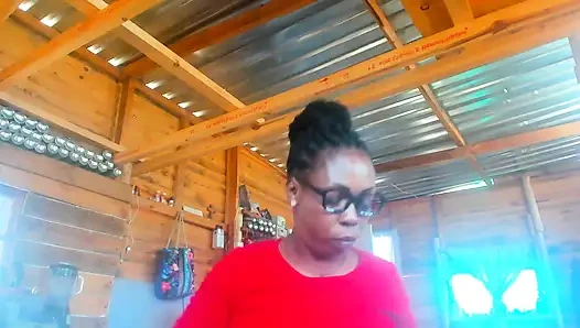 Ibu tiri nakal dengan pantat bahenol lagi asik main peran