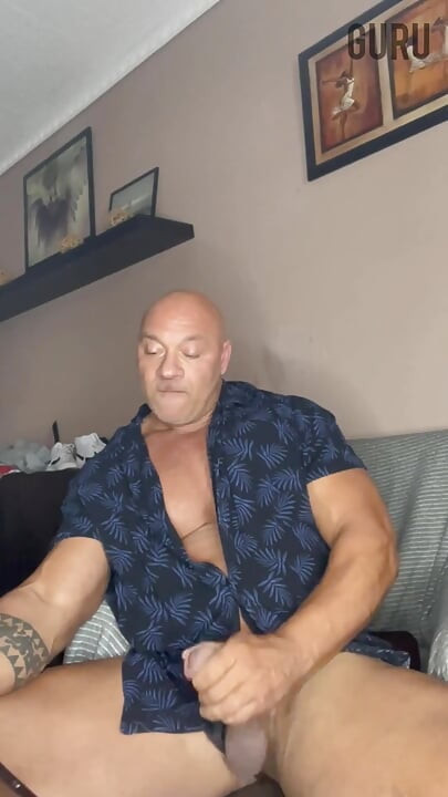 Mr Guru Bodybuilding Daddy Wank at Home