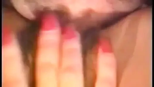 Memek becek cewek cantik ini dientot habis-habisan sama tiang besar