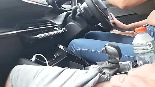 Uygulamanın içinde el işi, sürücünün arabasında ağzına boşalma bıraktı!