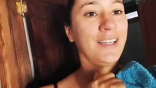 Ich komme zu Düsen im Badezimmer des Hauses einer tante und habe mich fast erwischt