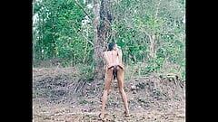 Tarzan hat spaß nackten waldsex