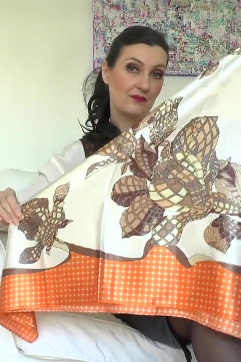 Saten eşarp sürtüğüm için günlük görev, lady victoria valente
