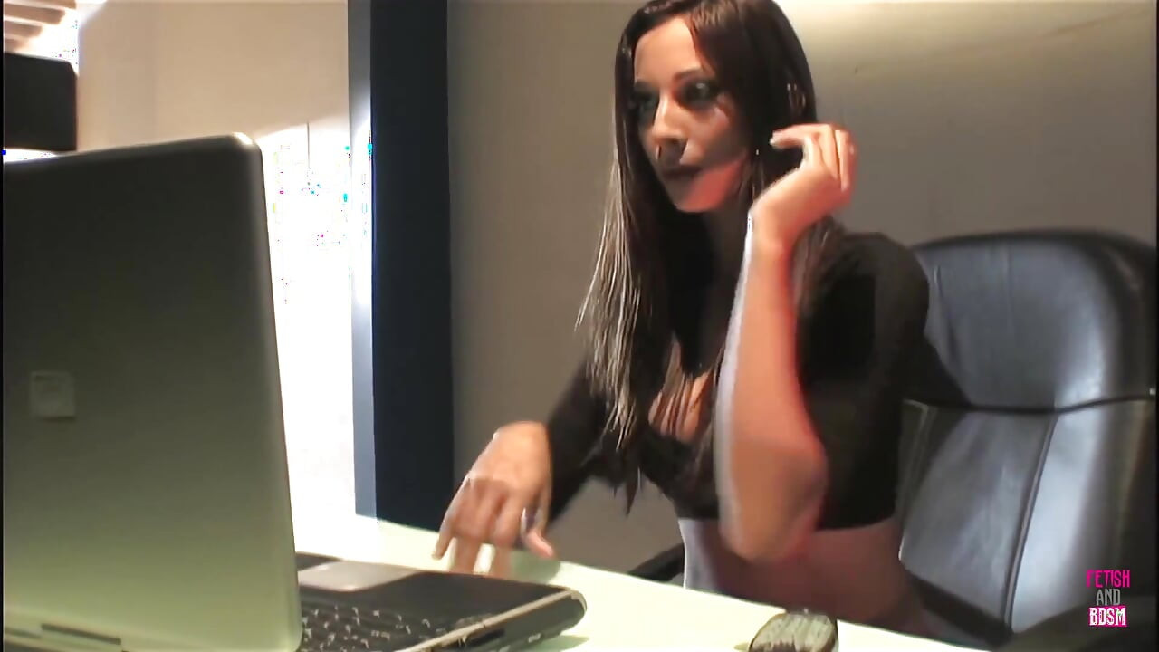 This Super Hot Brunette Girl Got Her Cunt Pounded Pretty Hard by Her Man