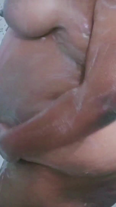 Moti Mallu Hot Bhabhi In Public Toilet After Fucking With Devore - Indian Desi Bhabhi & Debar Sex In Public Toilet | Clip 1