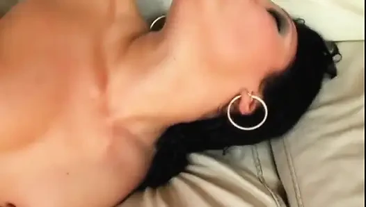 Cewek Eropa Aduhai Dan 2 Besar - Anal dan Facial