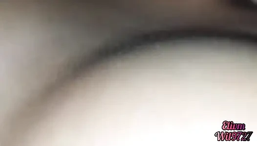 Üvey kız kardeş porno izlerken yakalanıyor ve dölleniyor