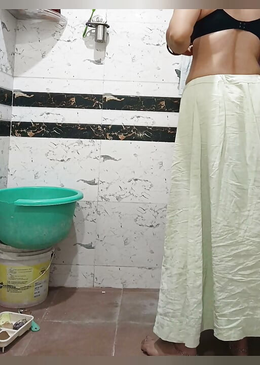 Priya bhabi eine schöne körpershow
