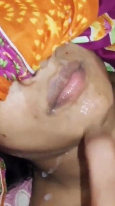 Indiana menina comendo porra, menina indiana está curtindo sexo hardcore e garganta profunda chupando com porra na boca, desi girl sex &boquete | Clipe 2