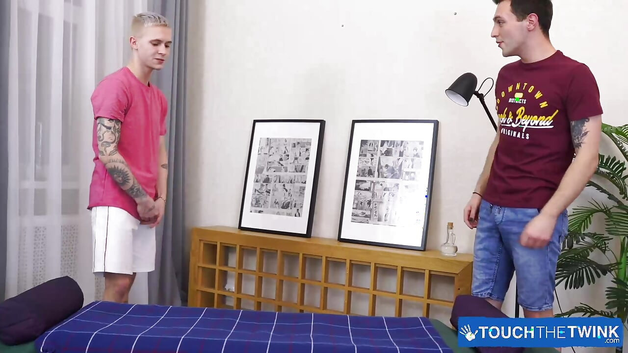 Tattooed Max Gen Loves Rubbing Alex Vens Horny Cock