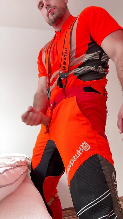 Lumberjack in Hivis Jerks His Huge Cock and Muscle Worship