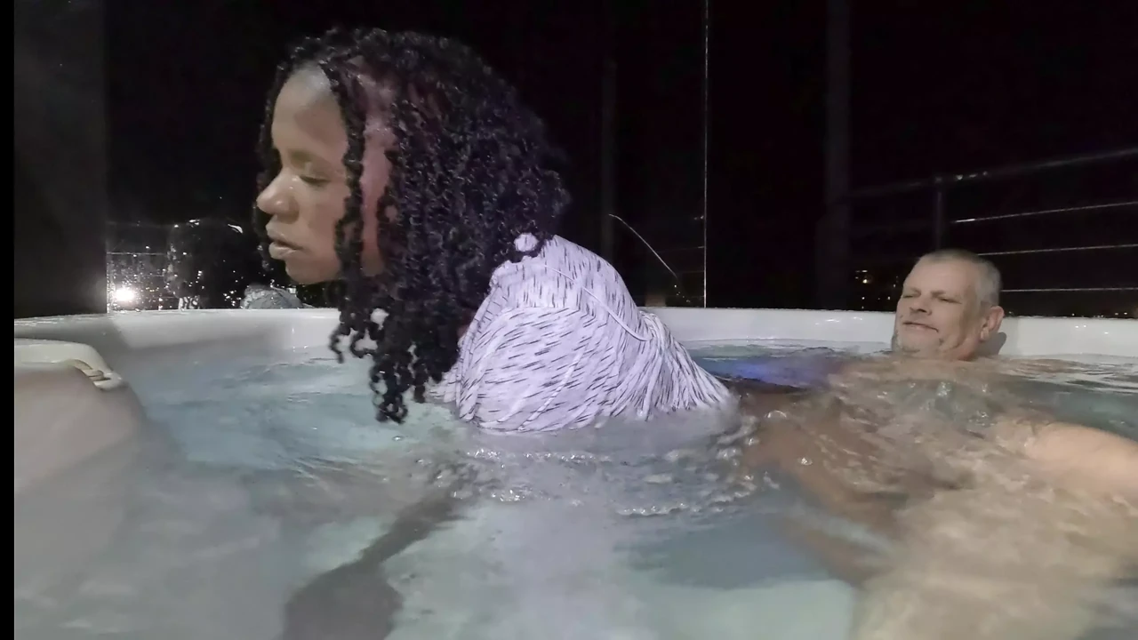 Daddy Fucks Mee Hard in the Penthouse Jacuzzi