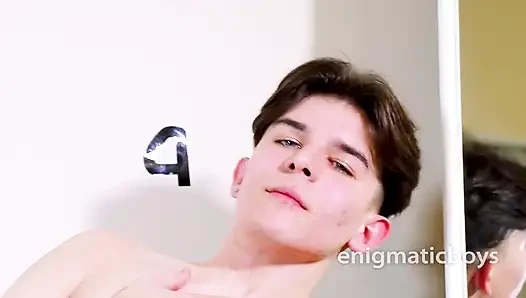 Ren Mirror