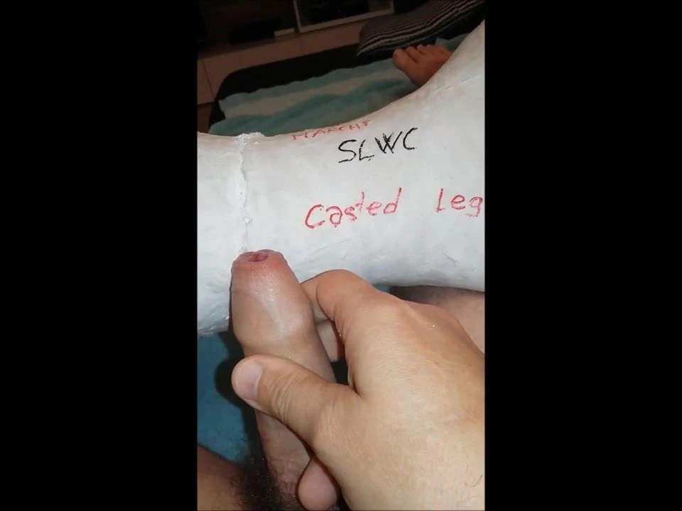 Masturbação com perna engessada