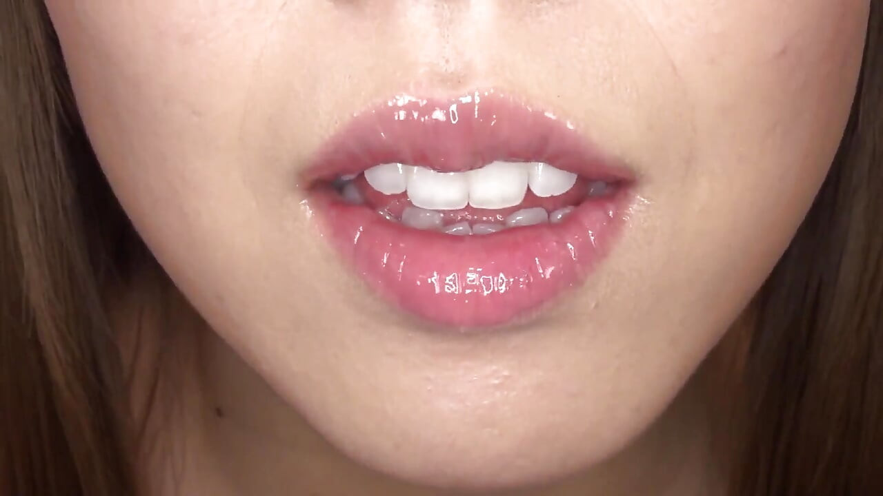 A beleza suprema do SM que derrete três homens submissos um após o outro - Uchimura Rina