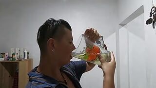 Kompilasi Kencing Slurping Dari Kaca #2