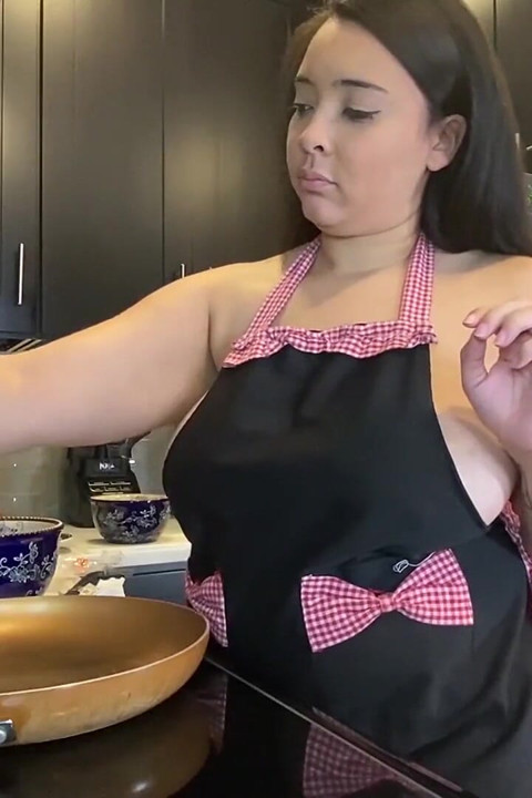Bbw Raquel Love - Steve Rickz eet dikke kont als ontbijt!