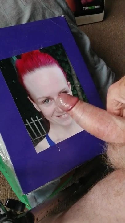 Cumming on B's face