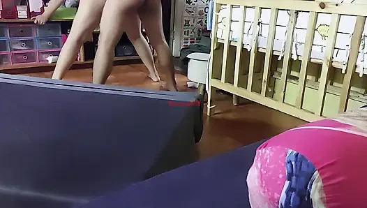 Sütlü amcık sert yarak kaymalarının altında şişiyor
