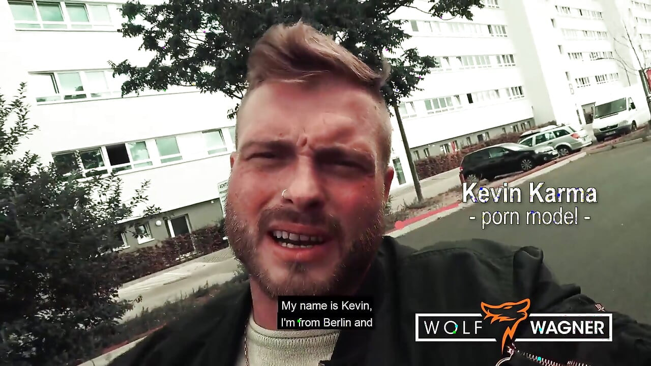 Milf knallt auf dem küchentisch für molliges schätzchen Adrienne Kiss! Wolfwagner