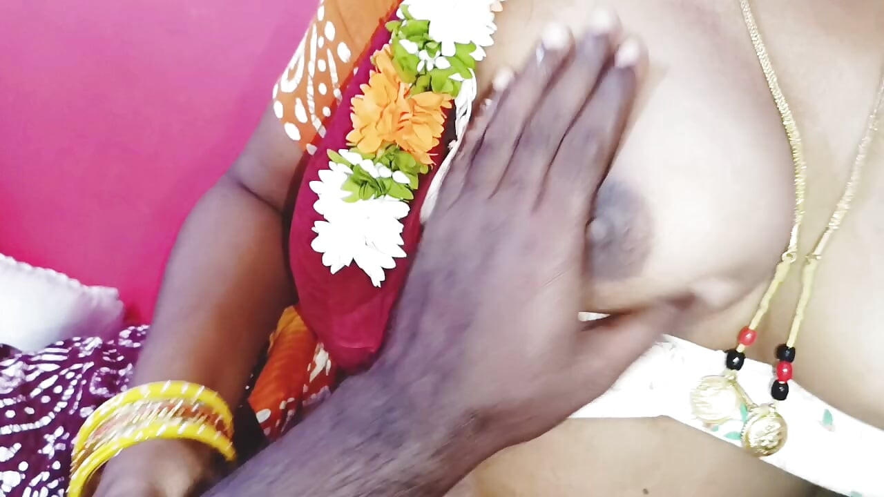 Indian Beautiful Saree Stepmom Fucking Stepson Telugu Dirty Talks.