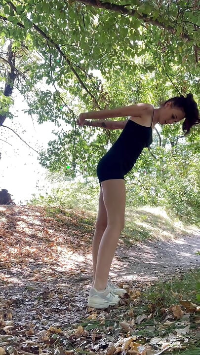 Stranger jerk’s on me while i’m doing stretching