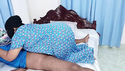 Apne sateli ma ki bed room me lekar maast chudai