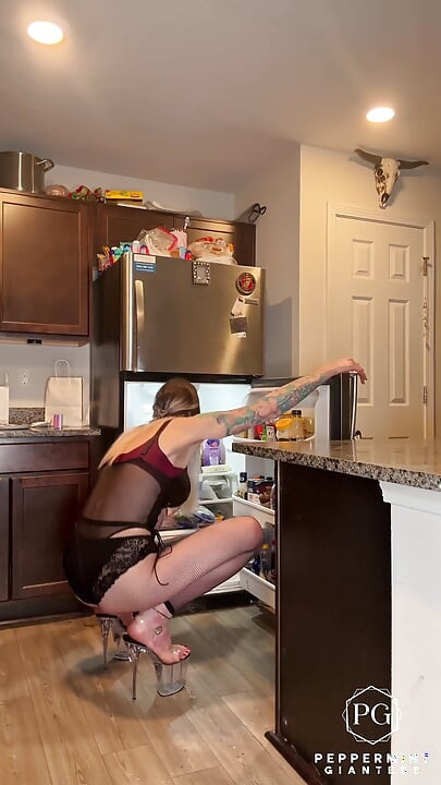 Giantess Serves up Chicken Piccata in 8-inch Heels & Black Lingerie
