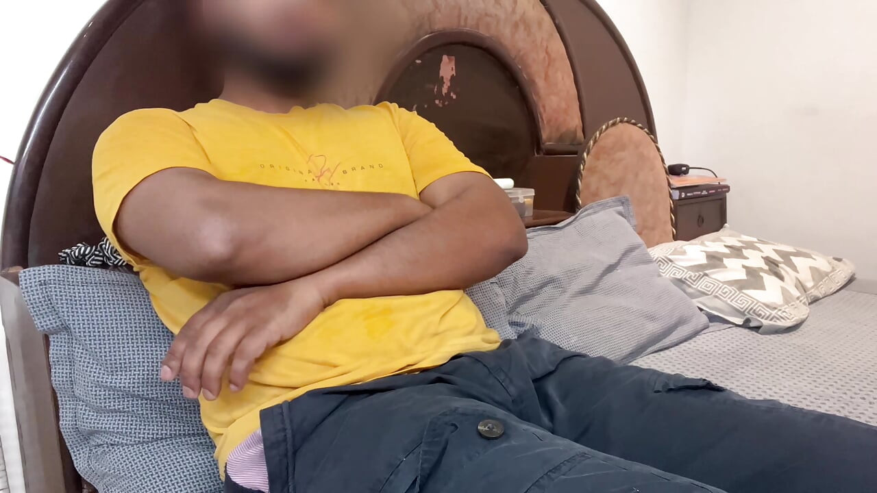 Evde kimse yokken seks oyuncağını masterbate etmek için kullanıyorum