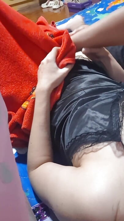 He fingered his wife until she reached orgasm