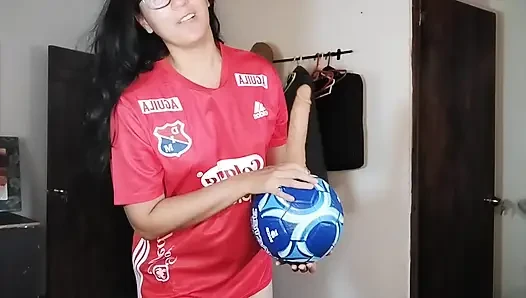 Kolombiyalı fahişe futbol oynuyor ve mutlu sonla bitiyor