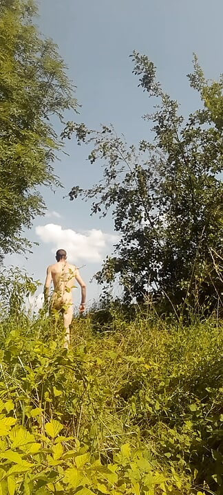 Çıplak açık havada selfie