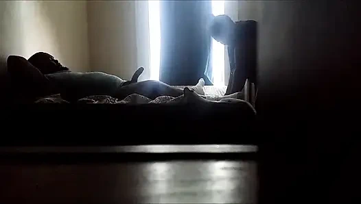 İri güzel kadın yarak alıyor